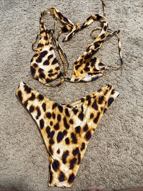 🥳 5 for $25 BUBDLE Zaful Leopard Print Two-Piece Bikini in Yellow and Black
